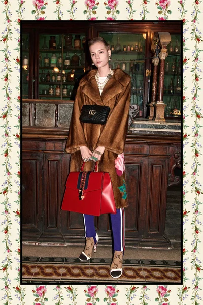 Look 64